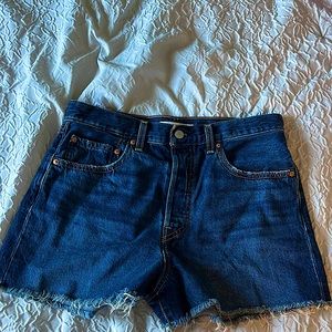 Levi’s rib cage shorts